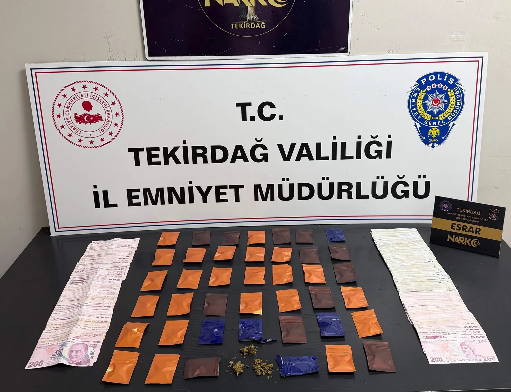 Tekirdağ'da zehir tacirlerinin cips paketi oyunu polise takıldı