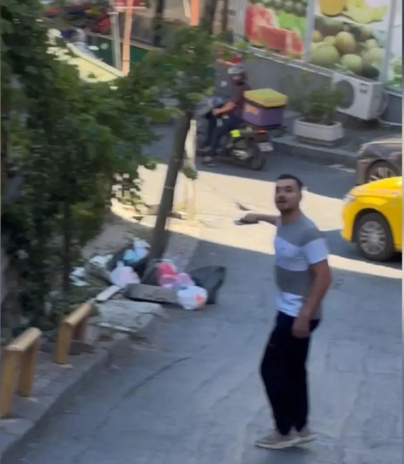 Şişli'de sokak ortasında skandal anlar: Atatürk'e hakaret eden şüpheli kıskıvrak yakalandı