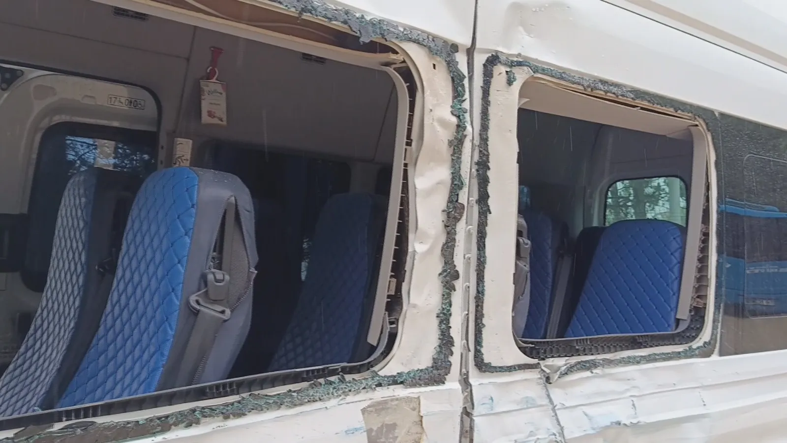 Amasya'da sabah trafiğinde korku dolu anlar: Öğrenci servisi ile halk otobüsü çarpıştı