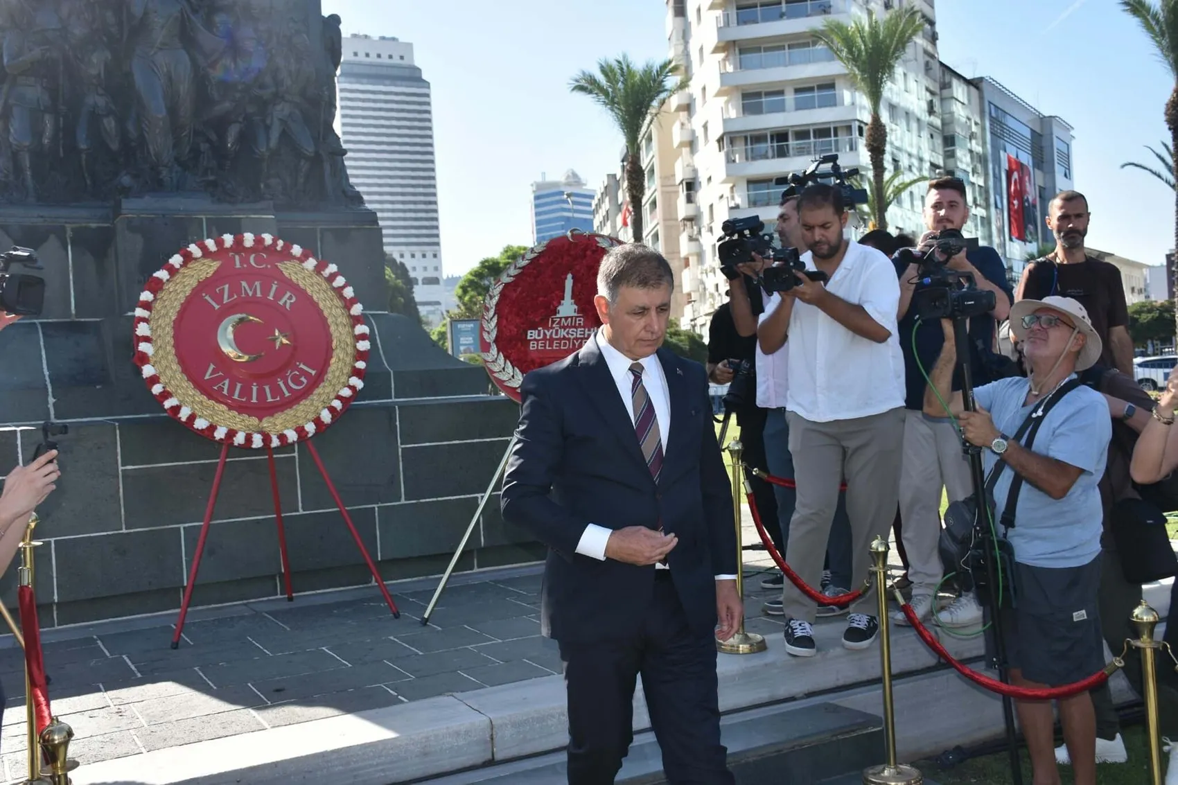 İzmir'in kurtuluşunda 104 yıllık gurur: Süvari birliği tarihi anları yeniden yaşattı