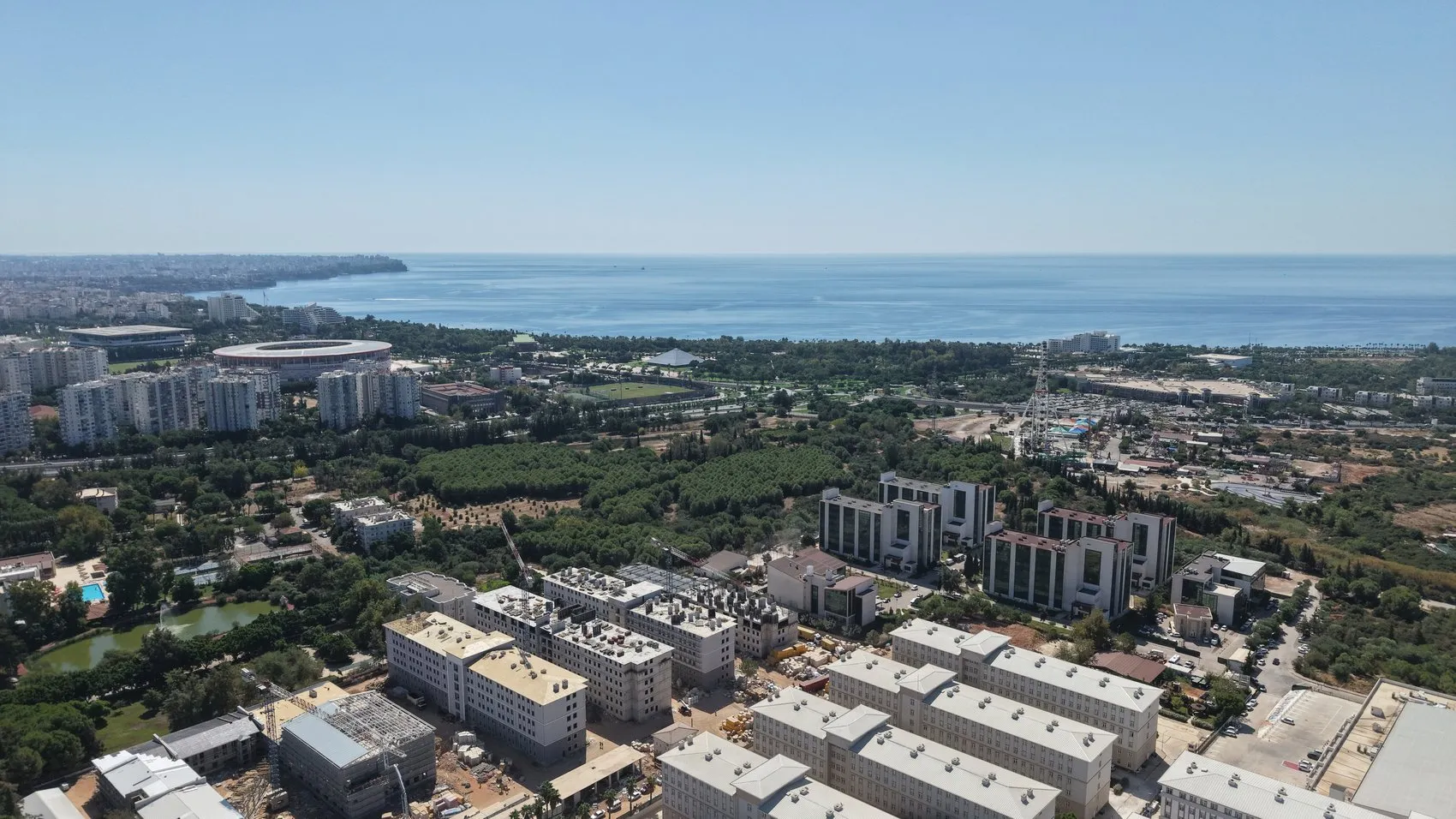 Milyonluk manzaraya bin liraya komşuluk: Antalya'da öğrencilere 5 yıldızlı otel konforu