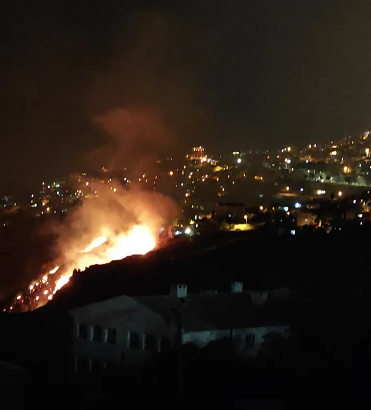 Tarihi Mardin Kalesi'nde endişelendiren alevler: Ekipler seferber oldu