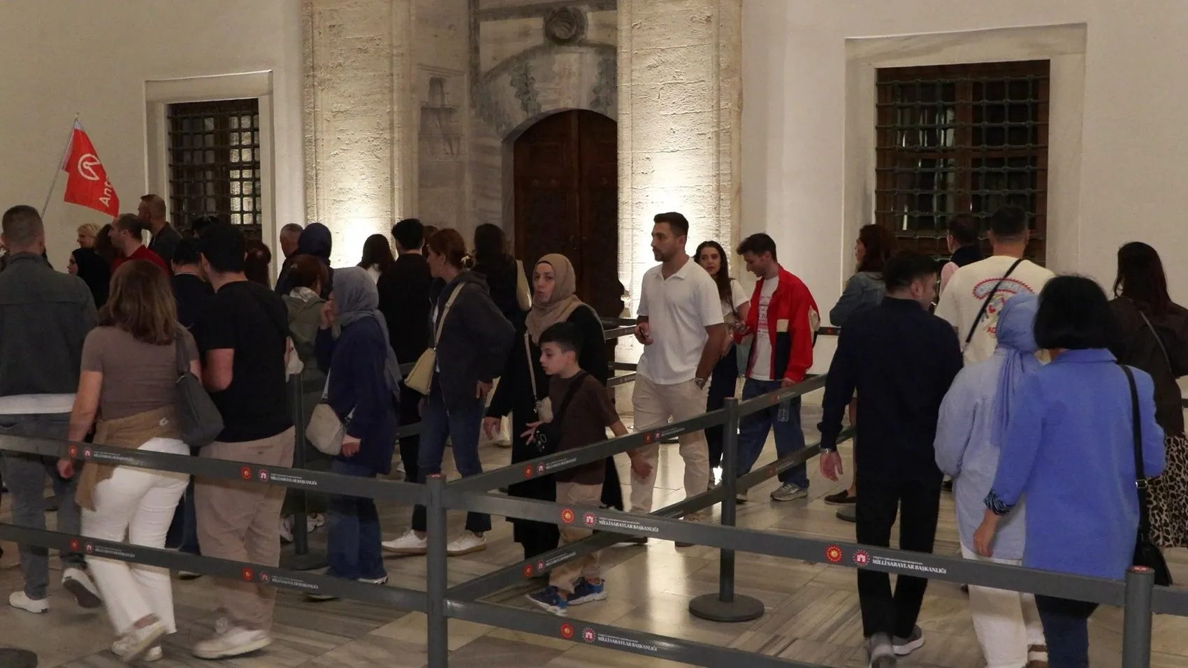 Ay ışığında tarih yolculuğu: Topkapı Sarayı'nın gizemli geceleri 32 bin kişiyi ağırladı