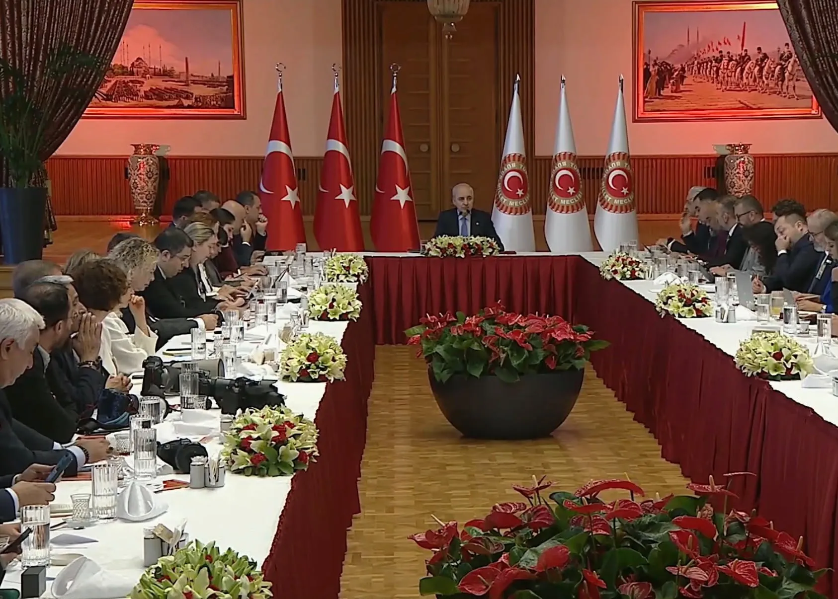 Meclis'te tarihi uzlaşı: Terörsüz Türkiye için üçüncü göz artık milletin ta kendisi