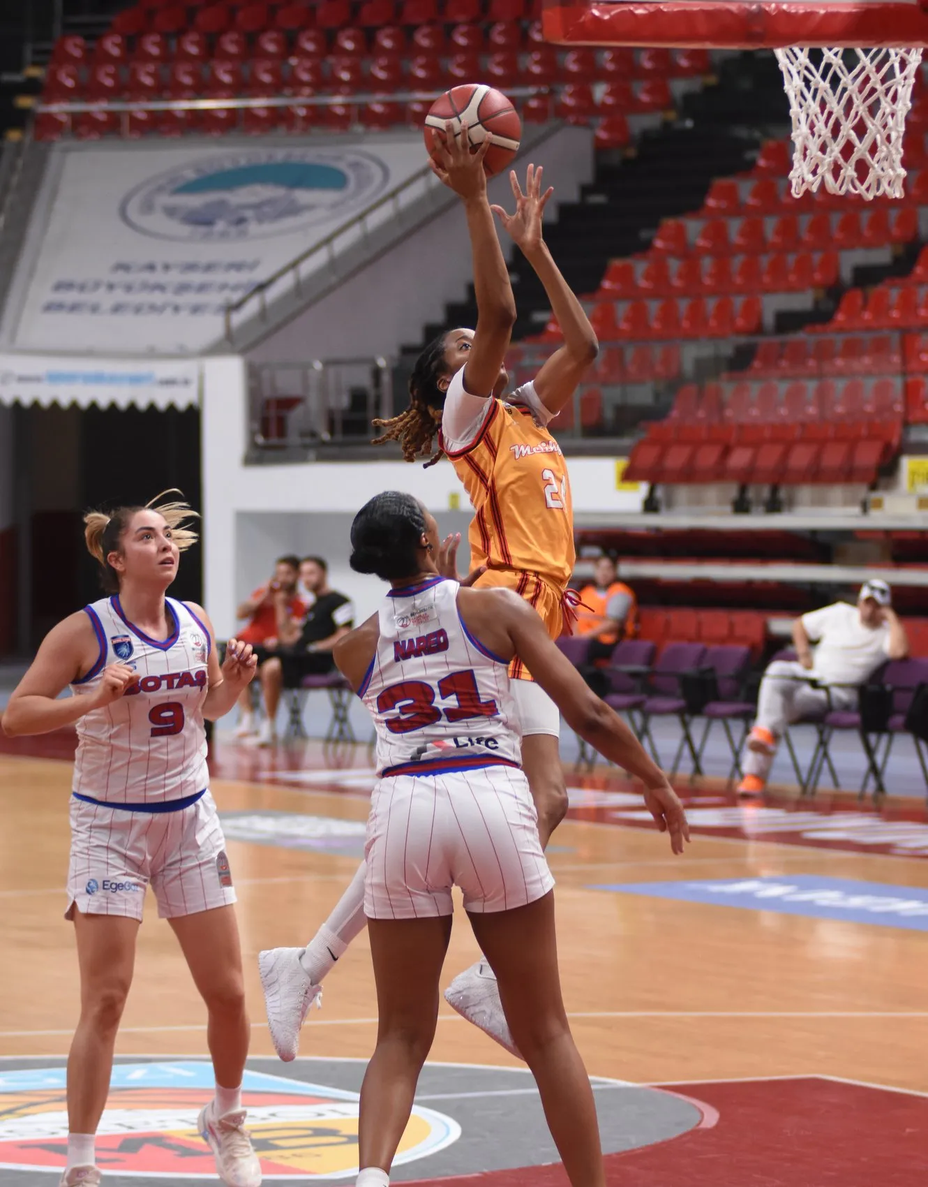 Erciyes Cup'ta final heyecanı: BOTAŞ ev sahibini devirdi