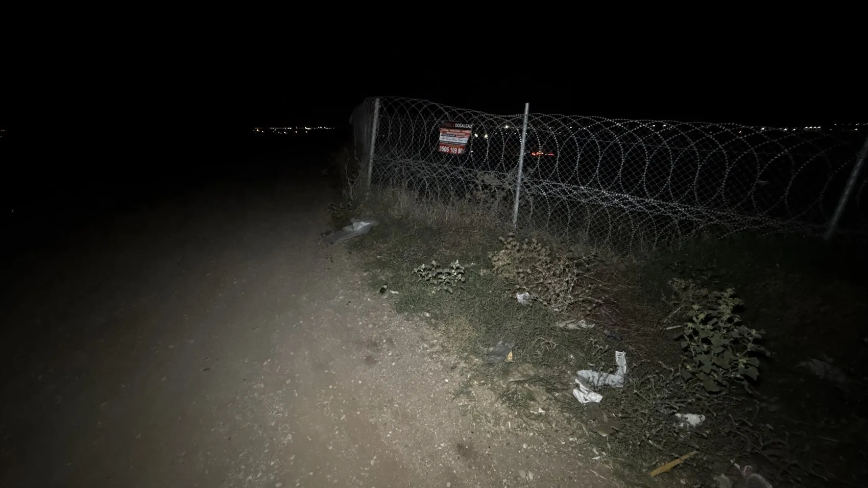 TAG Otoyolu'nda ürküten keşif: Yol kenarında cansız beden bulundu
