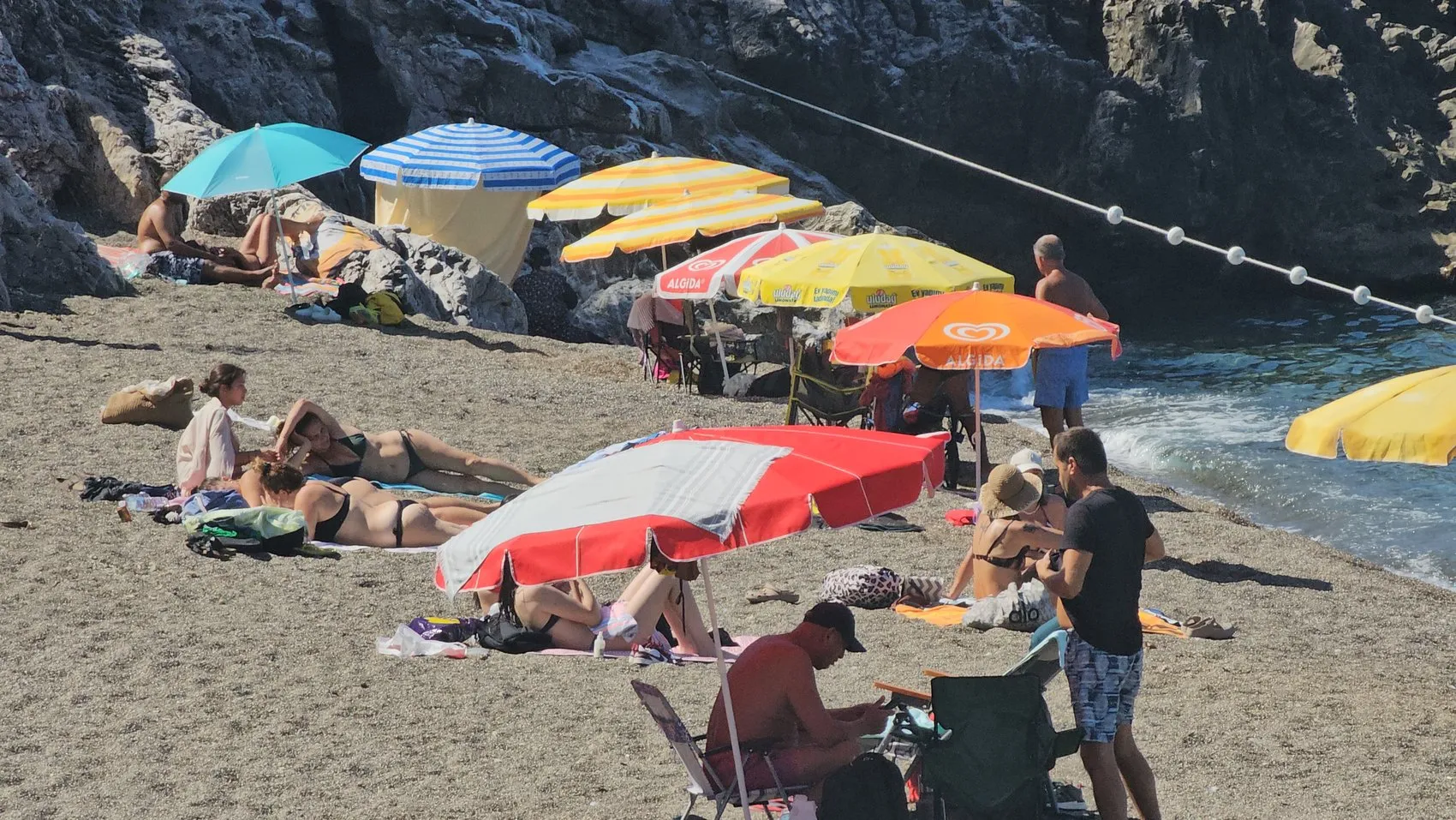 Zonguldak'ta Kapuz Plajı sürprizi: Sezon bitti denilmişti ama kapılar yeniden açıldı