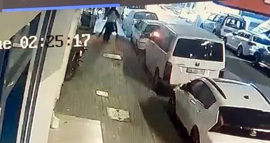 Avcılar'da saniyeler süren motosiklet vurgunu: 234 bin liralık araç buhar oldu