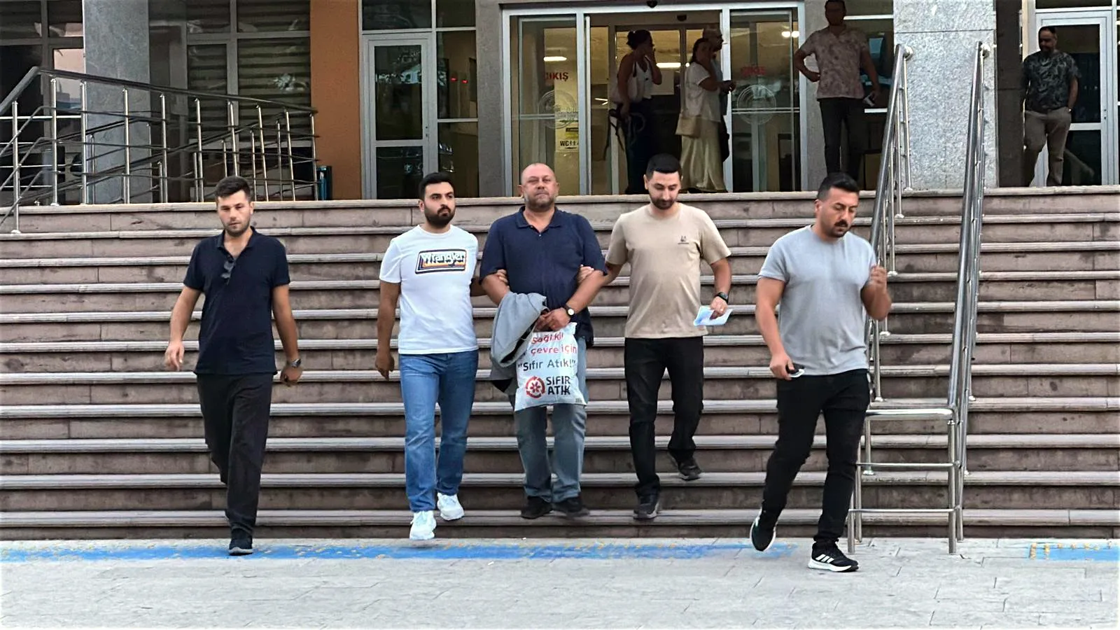Edirne'de rüşvet pazarlığı cezaevinde bitti: İmar komisyonu üyesi avukat tutuklandı