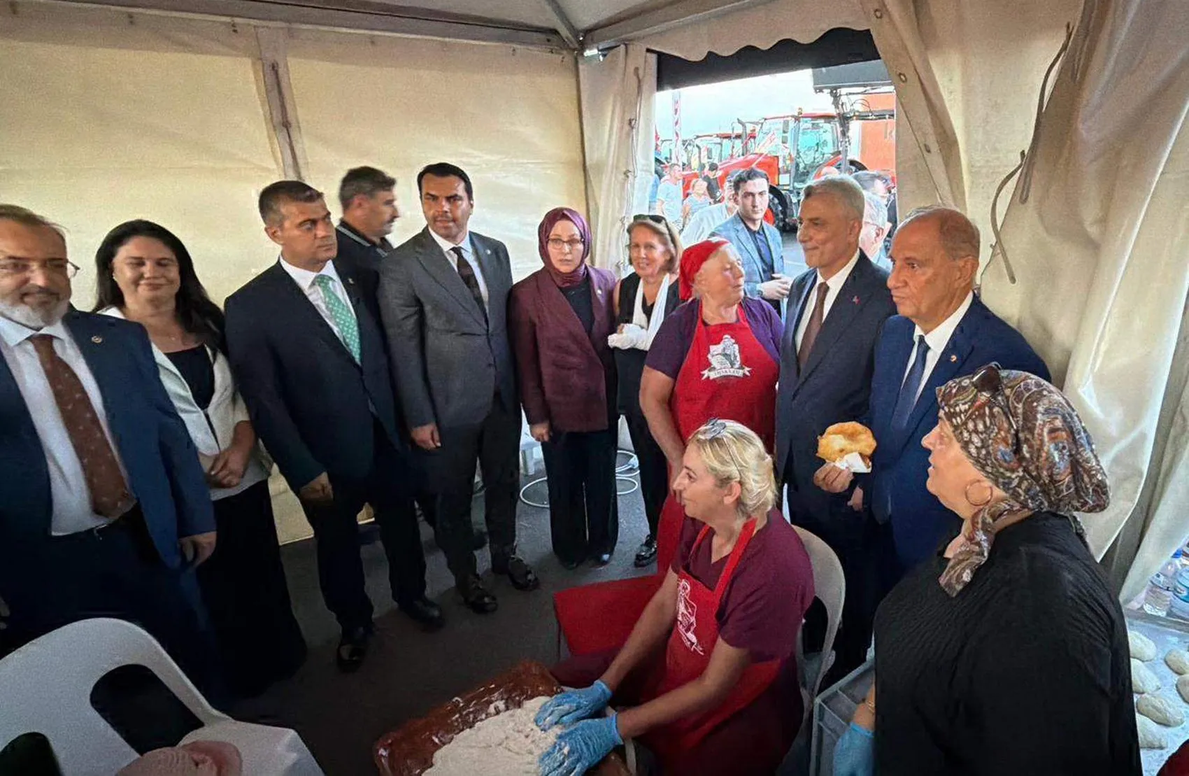 Tekirdağ'da esnafa müjdeli haber: Bakan Bolat'tan 150 milyon liralık nakit desteği