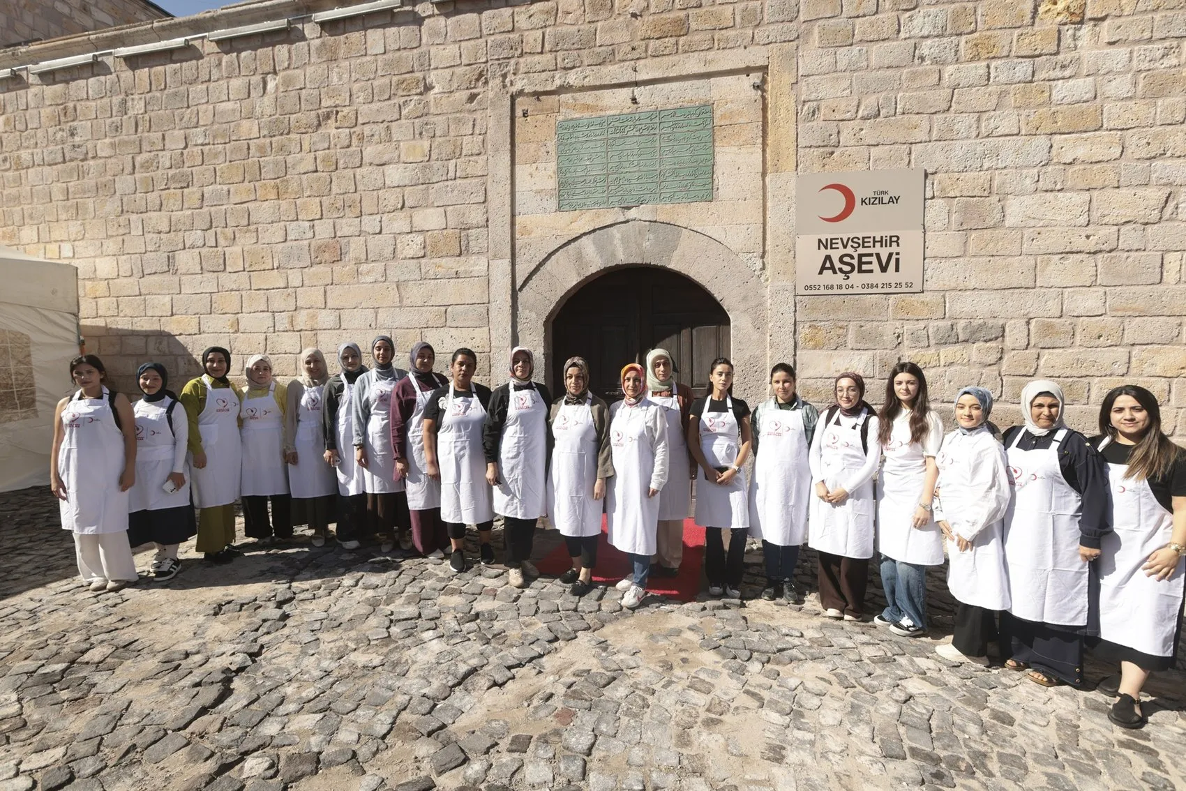 Depremin izlerini mutfakta siliyorlar: Osmaniyeli kadınlar Nevşehir'de şeflik eğitimi aldı