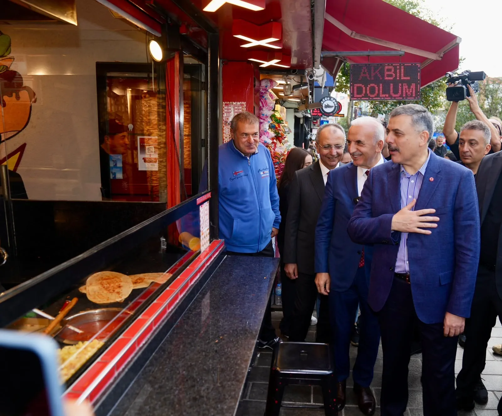 Ümraniye sokaklarında Türkiye Yüzyılı mesaisi: Bakan Çiftçi’den saha çıkarması