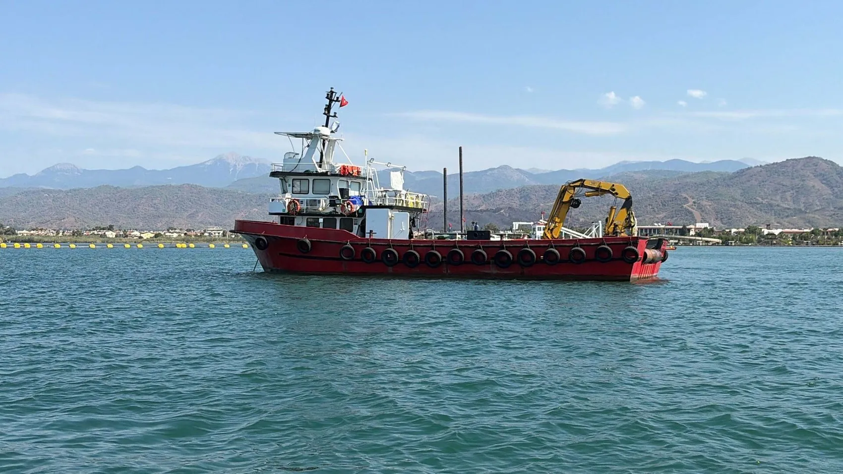Fethiye Körfezi'nde dev temizlik operasyonu: 16 milyon metreküplük çamur tabakası tarih oluyor