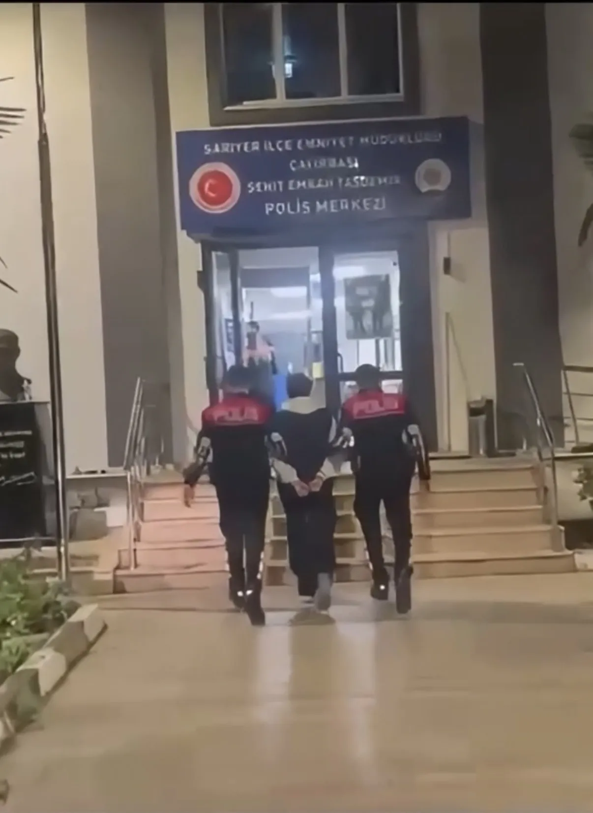 Sarıyer'de dehşet anları: Kalaşnikofu koltuk süngerine gizleyip havaya ateş açtı