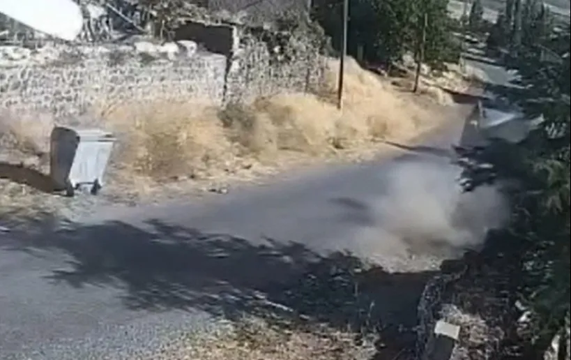 Gülşehir'de korku dolu anlar: Virajı alamayan traktör devrildi