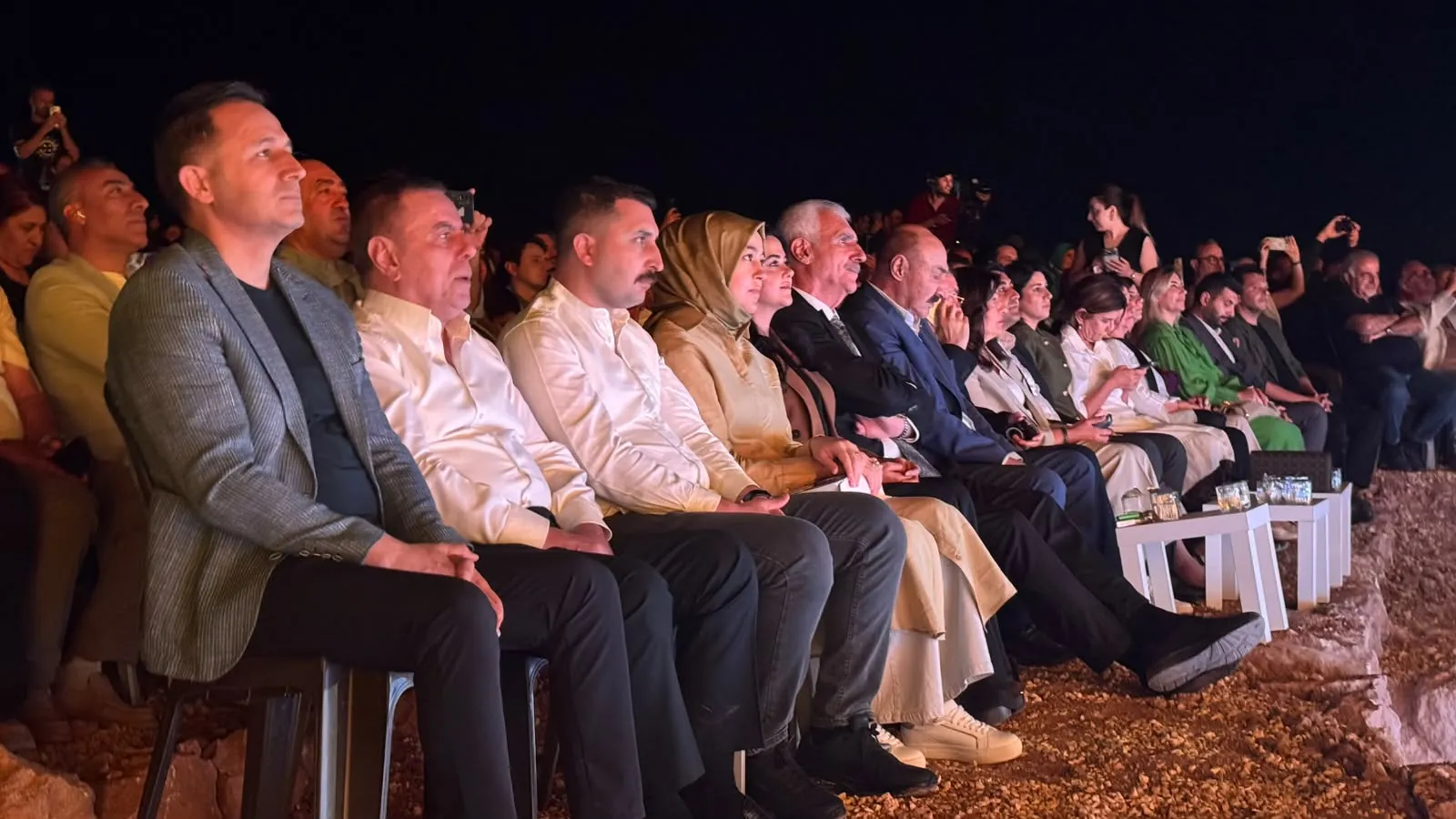 Tarihin derinliklerinde senfonik yankı: Zerzevan Kalesi'nde unutulmaz gece