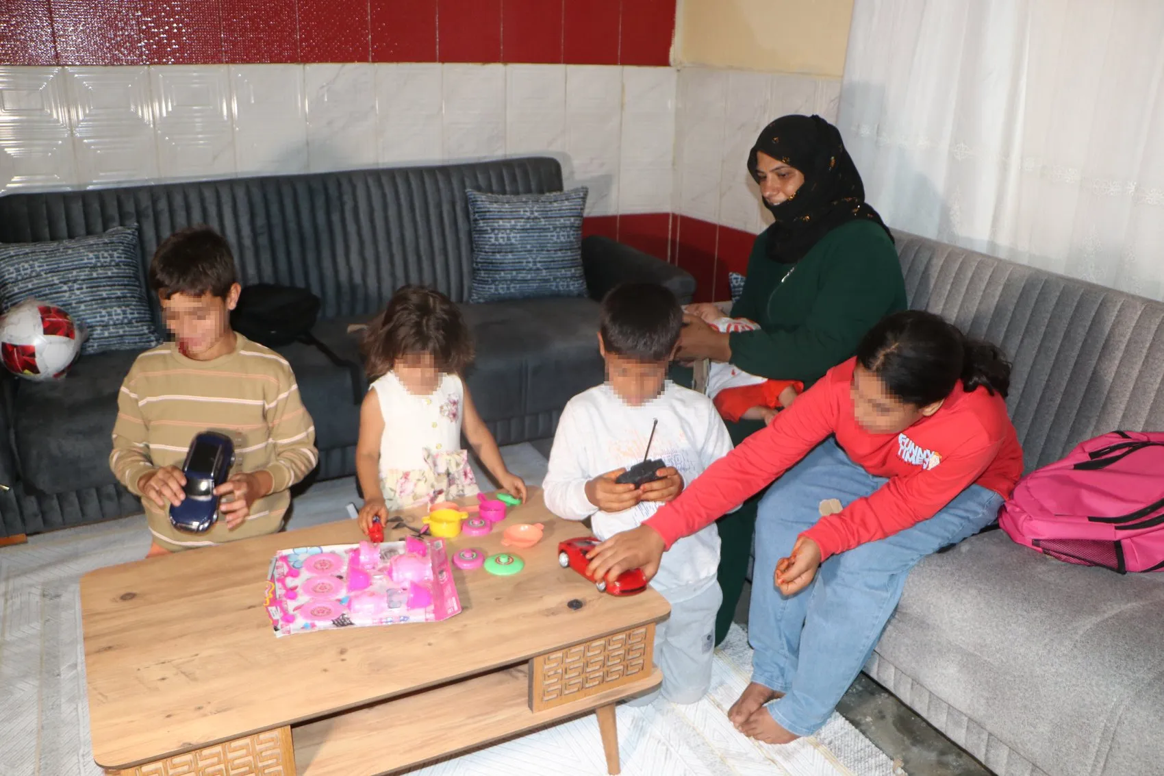 Ahırda yaşam mücadelesi veren 5 çocuklu anneye devlet eli uzandı: Umutsuzluk yerini sıcak bir yuvaya bıraktı