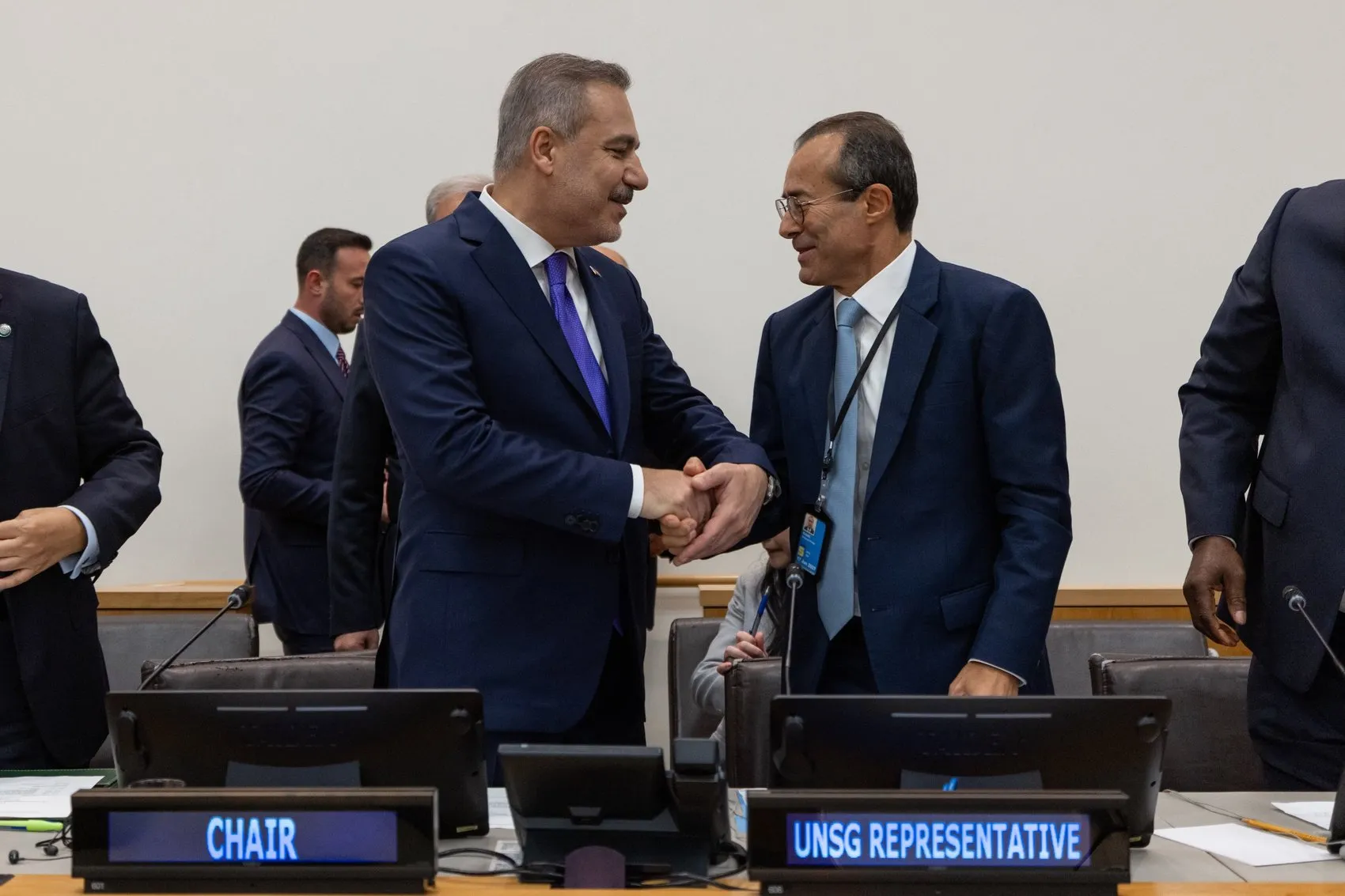 Diplomasinin merkezinde kritik zirve: Hakan Fidan İslam dünyasının sesi oldu