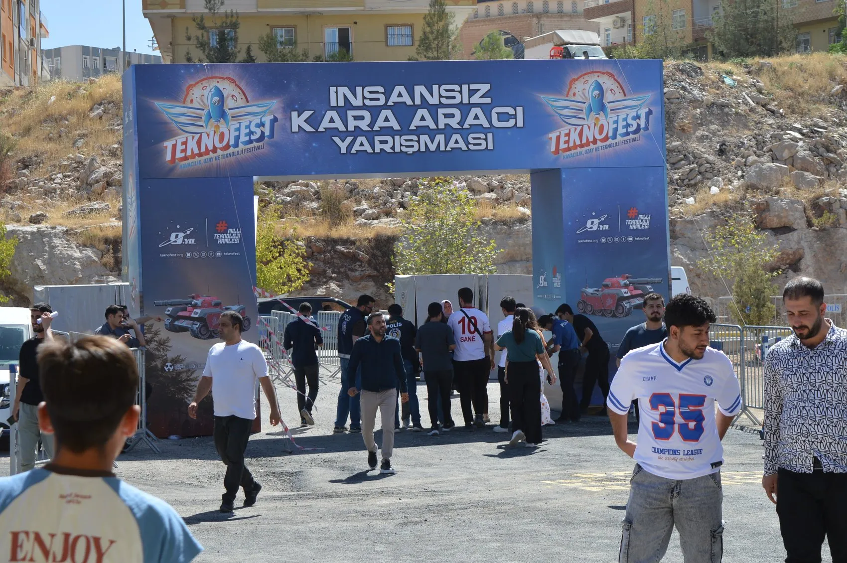 Mardin'in Tarihi Sokaklarında Geleceğin Teknolojisi Yükseliyor: 410 Genç Zihin Yarışıyor