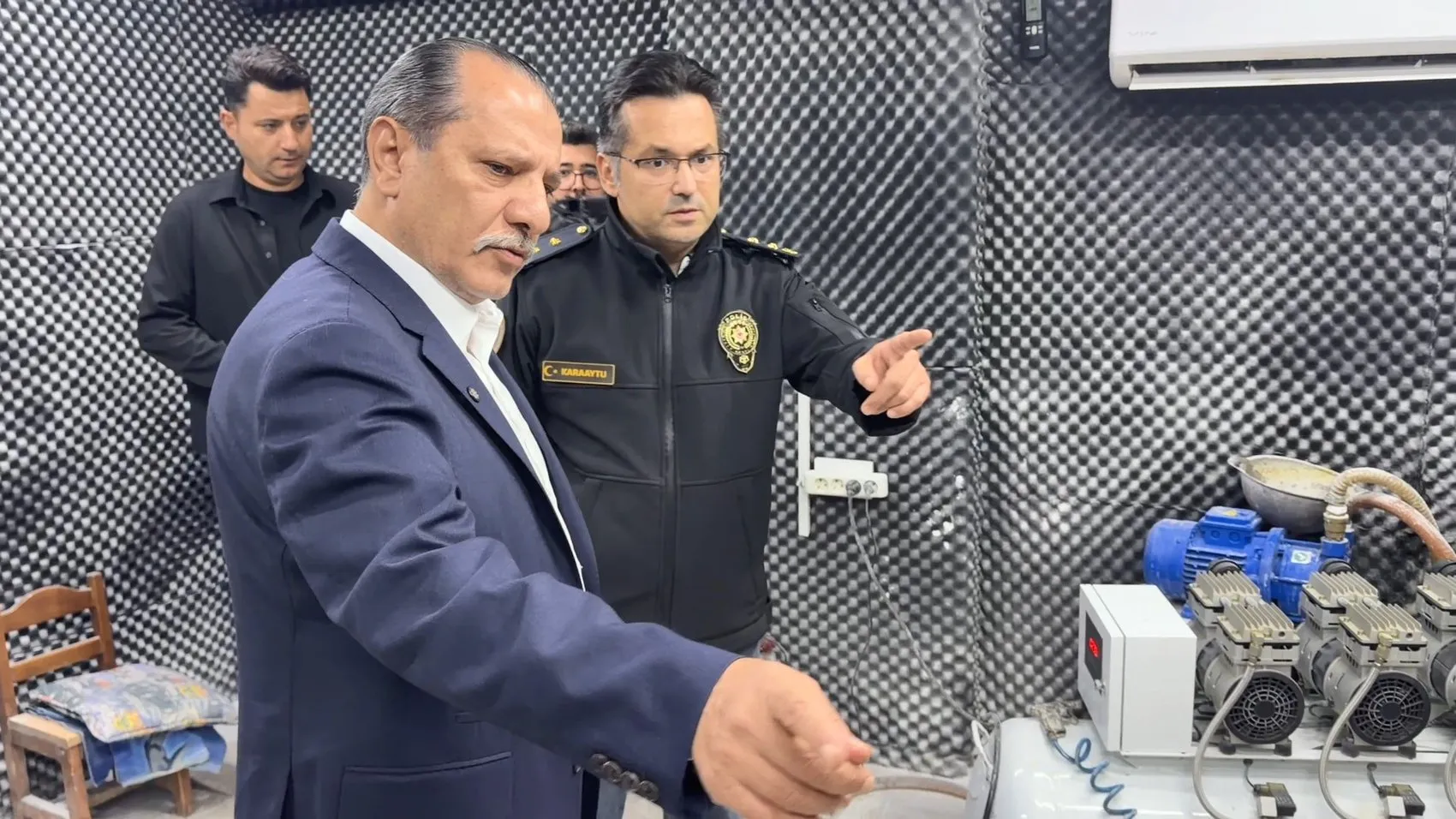 Esenyurt'taki gizli imalathaneye dev baskın: Milyonlarca haplık ham madde ele geçirildi