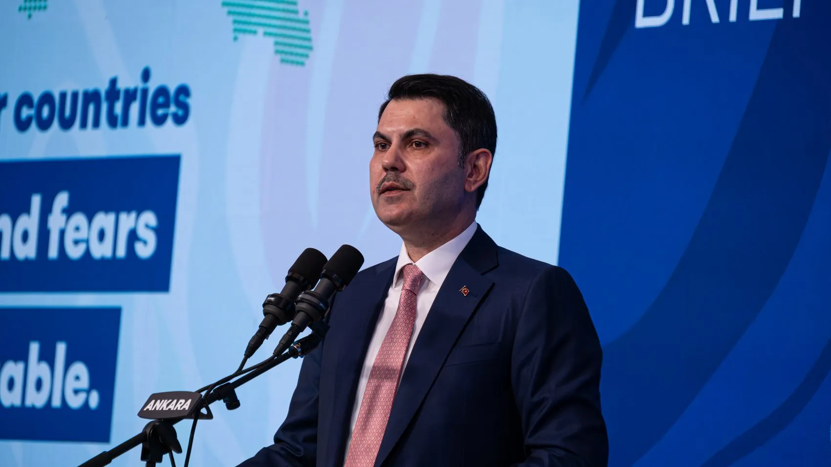 Diplomaside eylem dönemi: Bakan Kurum'dan küresel iklim krizine karşı imece çağrısı