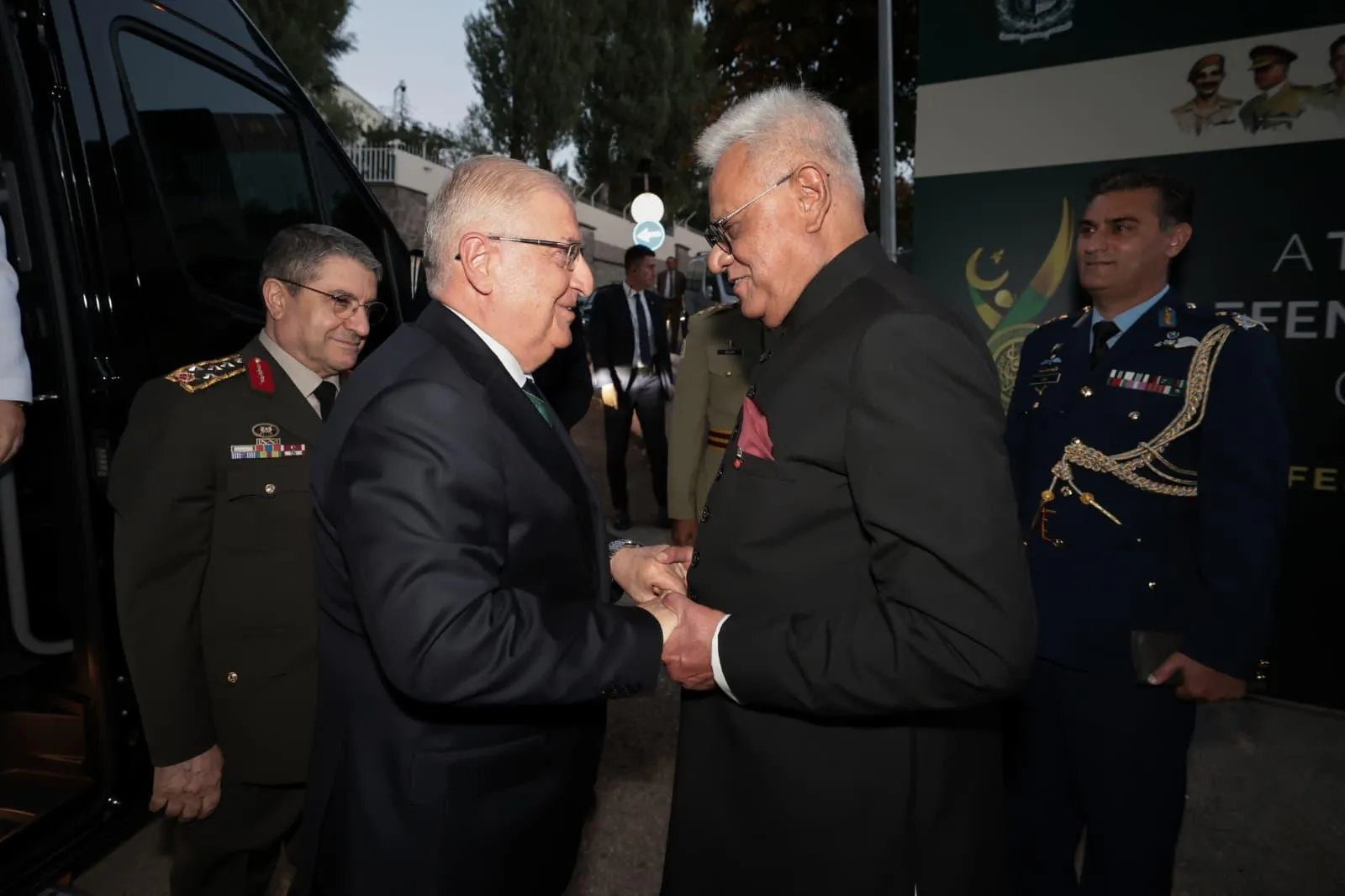 Mekke'de atılan imza savunma mimarisini değiştiriyor: Bakan Güler'den kritik stratejik ortaklık vurgusu