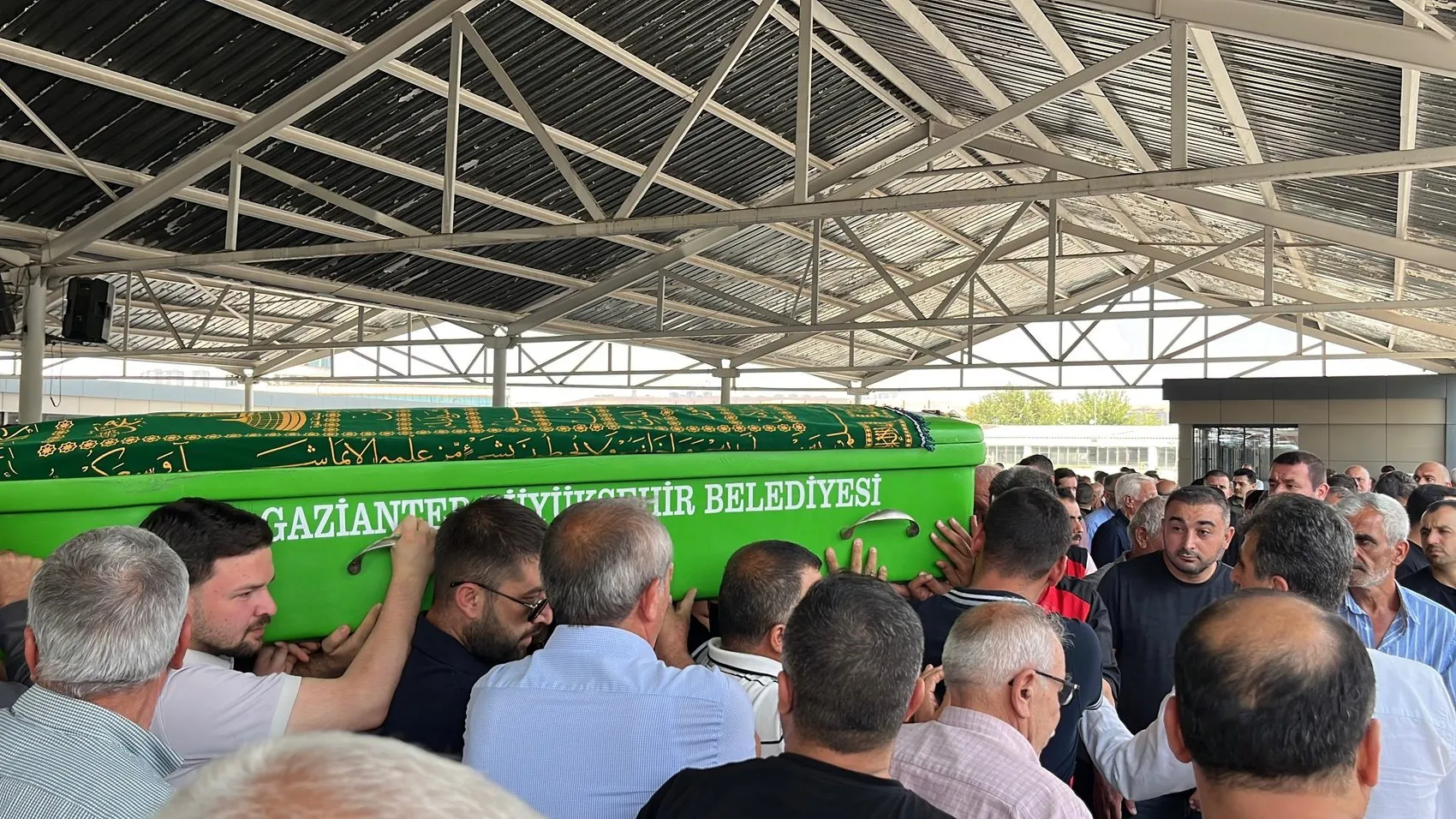 Denizin ortasında dehşet anları: Mürettebatın 'yavaşlarsak daha çok duyarsınız' dediği sesler felaketin habercisiymiş