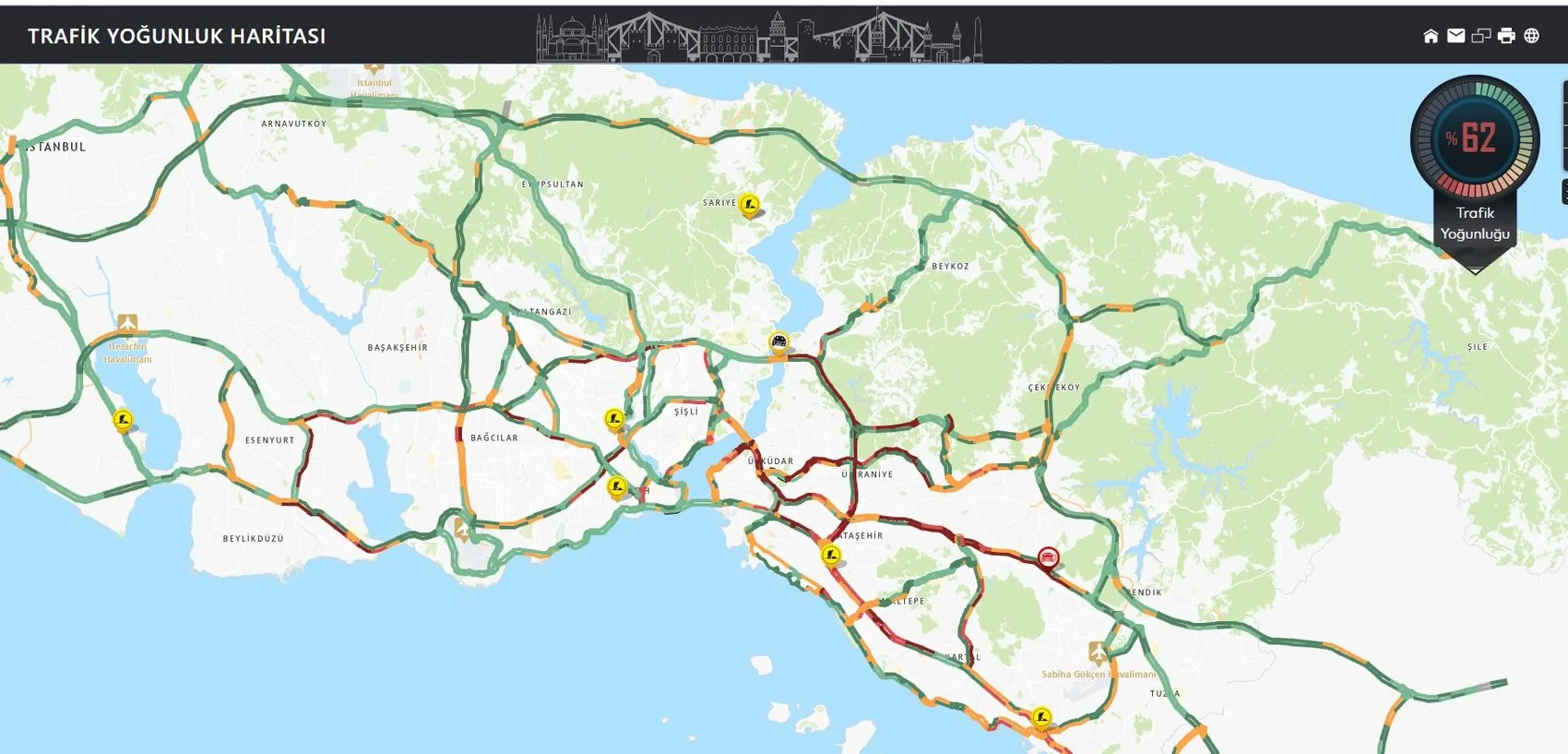 İstanbul'da Pazartesi Kabusu: Yağmurla Gelen Trafik Felç Oldu