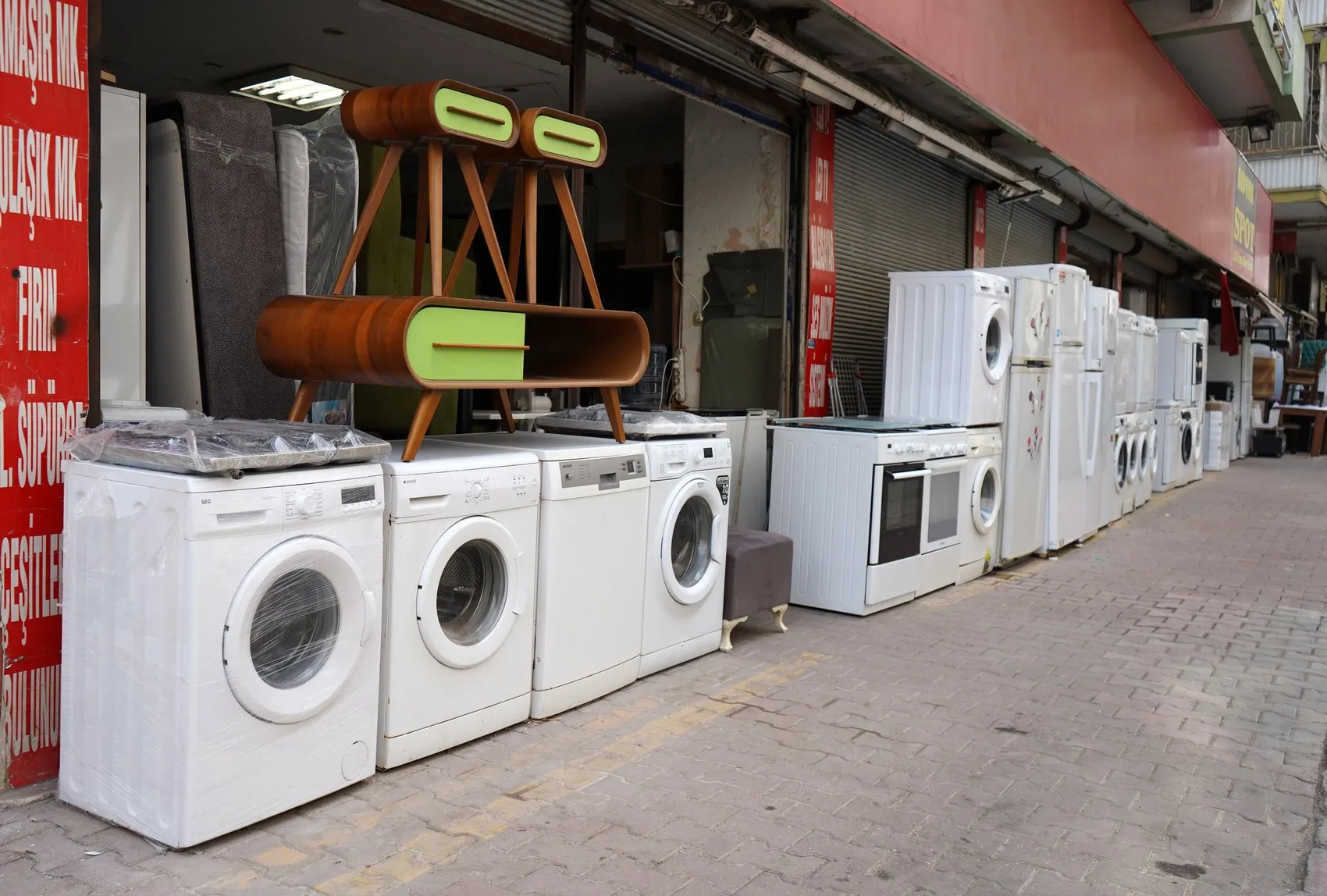 Antalya'da öğrencilerin yeni dönem telaşı: Bir evin maliyeti spotçuda 50 bin liradan başlıyor