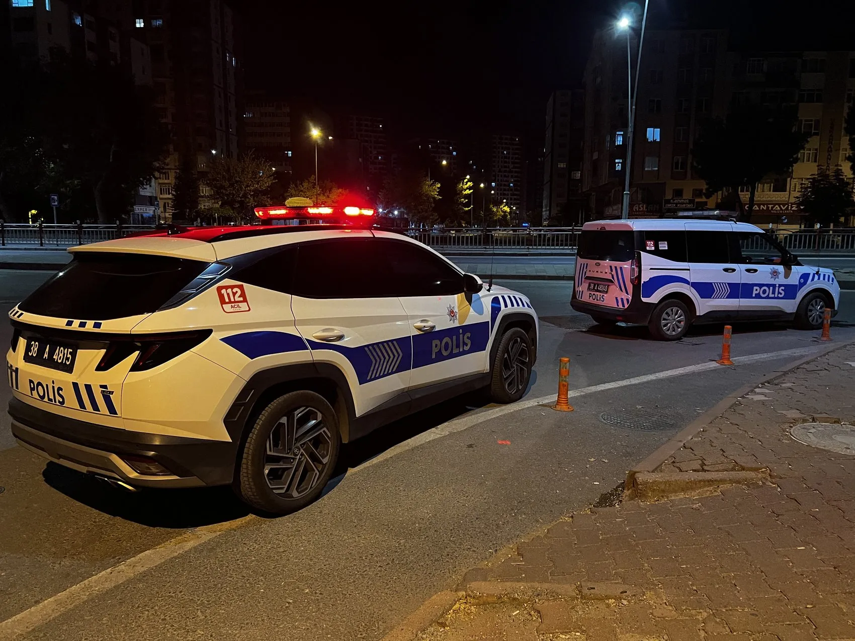 Kocasinan'da gece yarısı dehşeti: Bıçaklı kavgada kan aktı