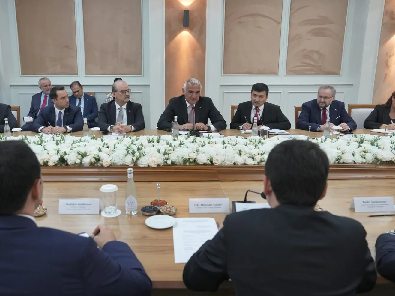 Taşkent'te Tarihi Buluşma: Türkiye ve Özbekistan Arasında Kültürel Köprüler Güçleniyor