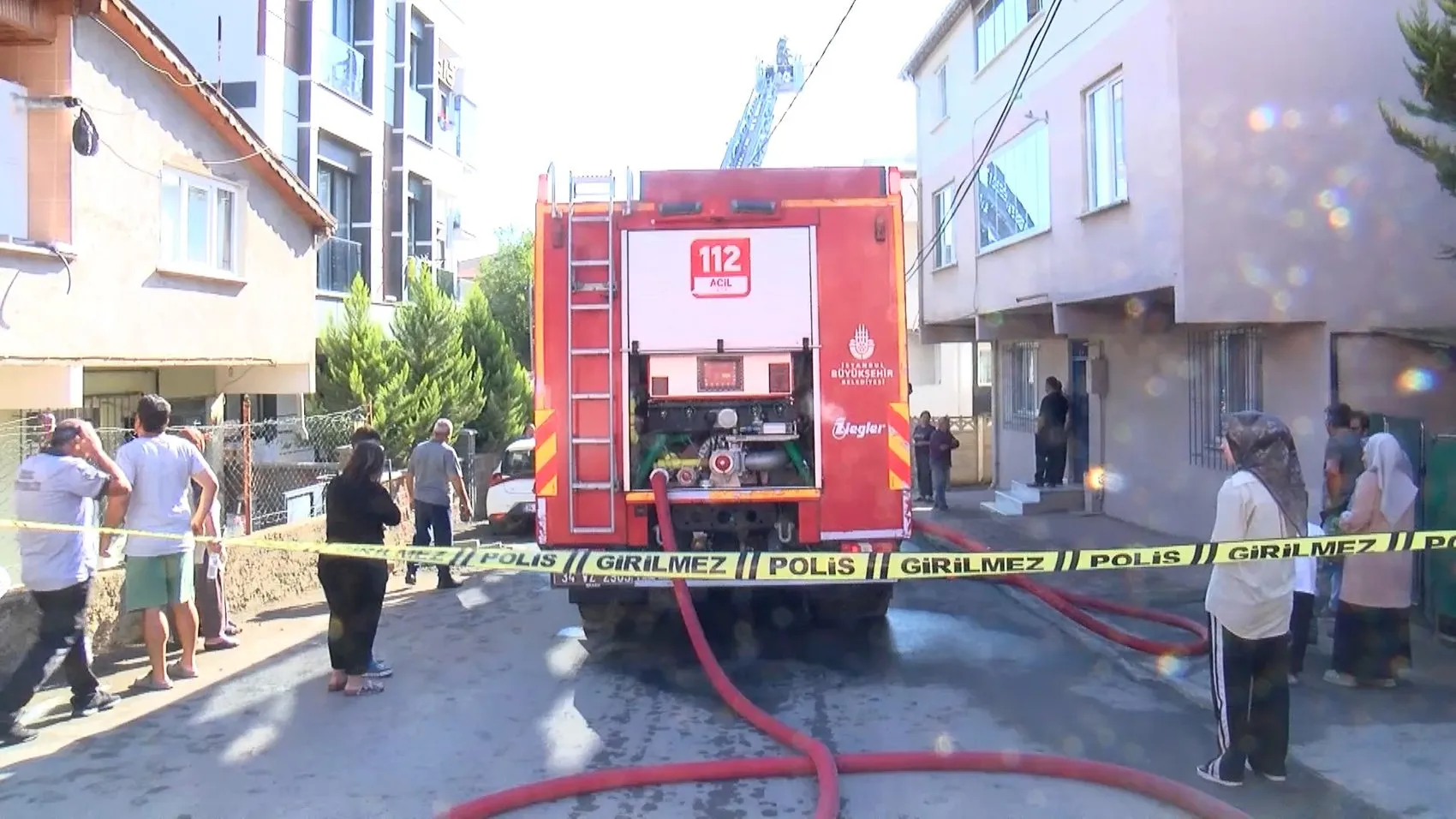 Tuzla'da tadilat faciası: Çatıdaki kıvılcımlar bir anda evi sardı