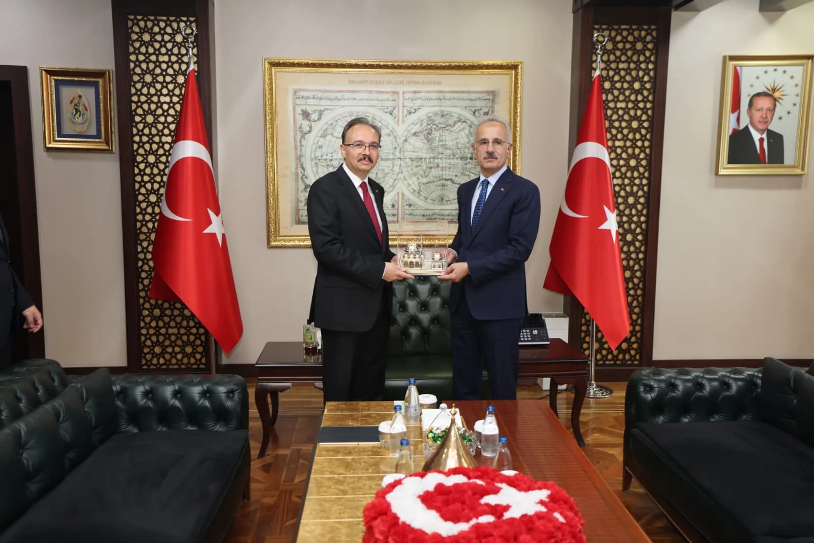 Siirt'te ulaşım devrimi: Bakan Uraloğlu'ndan dev projeler için kritik tarih