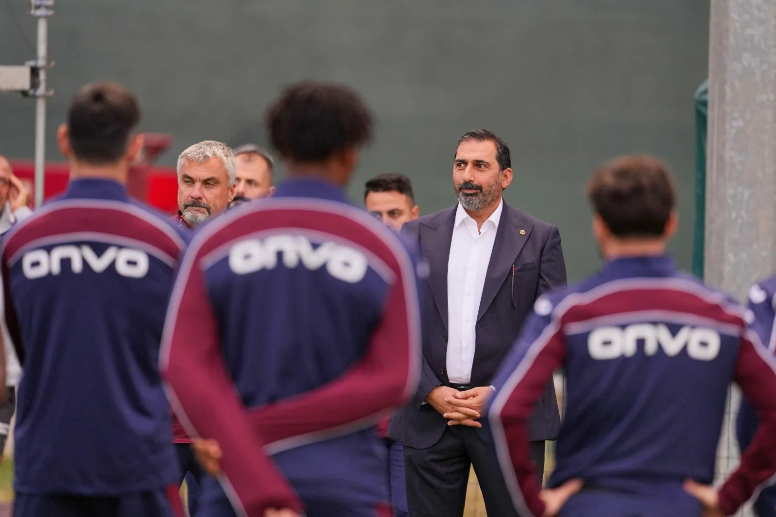 Trabzonspor'da Thomas Reis dönemi resmen başladı: Galatasaray maçı öncesi kritik mesaj